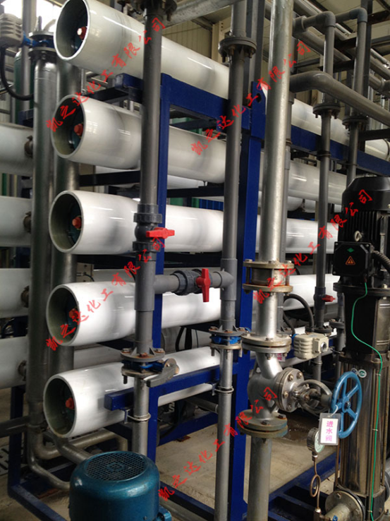 緩蝕阻垢劑(jì),電廠專用緩蝕(shí)阻垢劑,反滲透(tou)膜阻垢劑,非氧(yǎng)化型殺菌劑,粘(zhān)泥剝離劑,除鏽(xiu)除垢劑